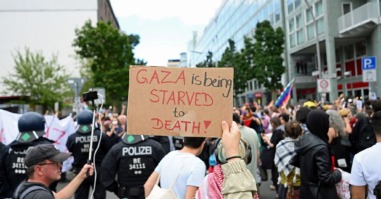 foto van een protest tegen de uithongering in Gaza door Israel