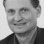 Portretfoto van auteur Arnoud Arntz
