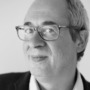 Portretfoto van auteur Luk Dewulf