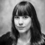 Portretfoto van auteur Anouk Broersma