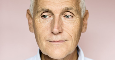 Portretfoto Arthur Japin - Psychologie Magazine editie 12 - Hooggevoeligheid