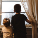 fam_broerzusraam-kelly-sikkema-605025-unsplash