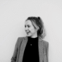 Portretfoto van auteur Daniëlle van den Brun
