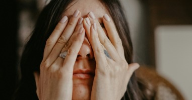 vrouw heeft een slecht humeur