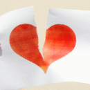 Papier met gescheurd hart