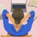 illustratie van een vrouw die achter haar laptop bij een artikel over hsp's op het werk