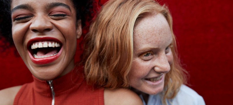 foto van twee vriendinnen