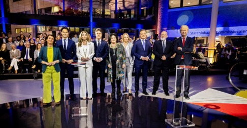 lijsttrekkers tijdens het debat voor de verkiezingen