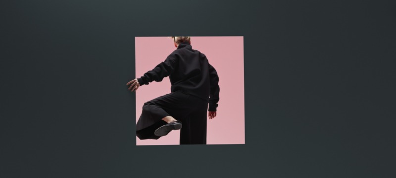 vrouw geeft op en stapt weg van haar plannen