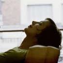 een vrouw droomt over een ander leven