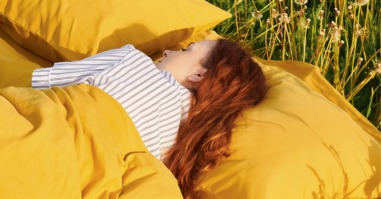 vrouw is aan het slapen