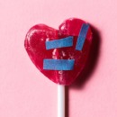 foto van een gebroken hartjeslolly