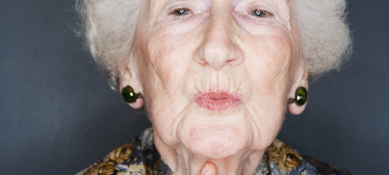 foto van een vrouw van tachtig