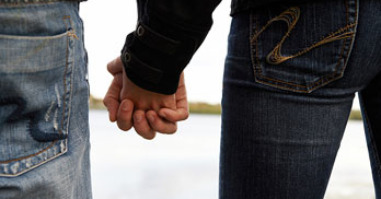 7063_handinhand348x252