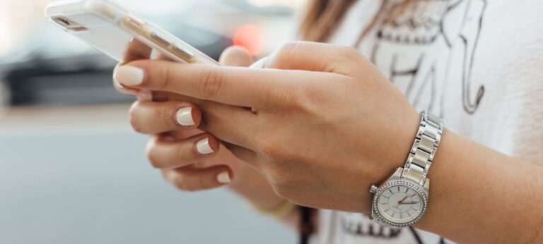 Leven zonder smartphone: deze jongeren doen het
