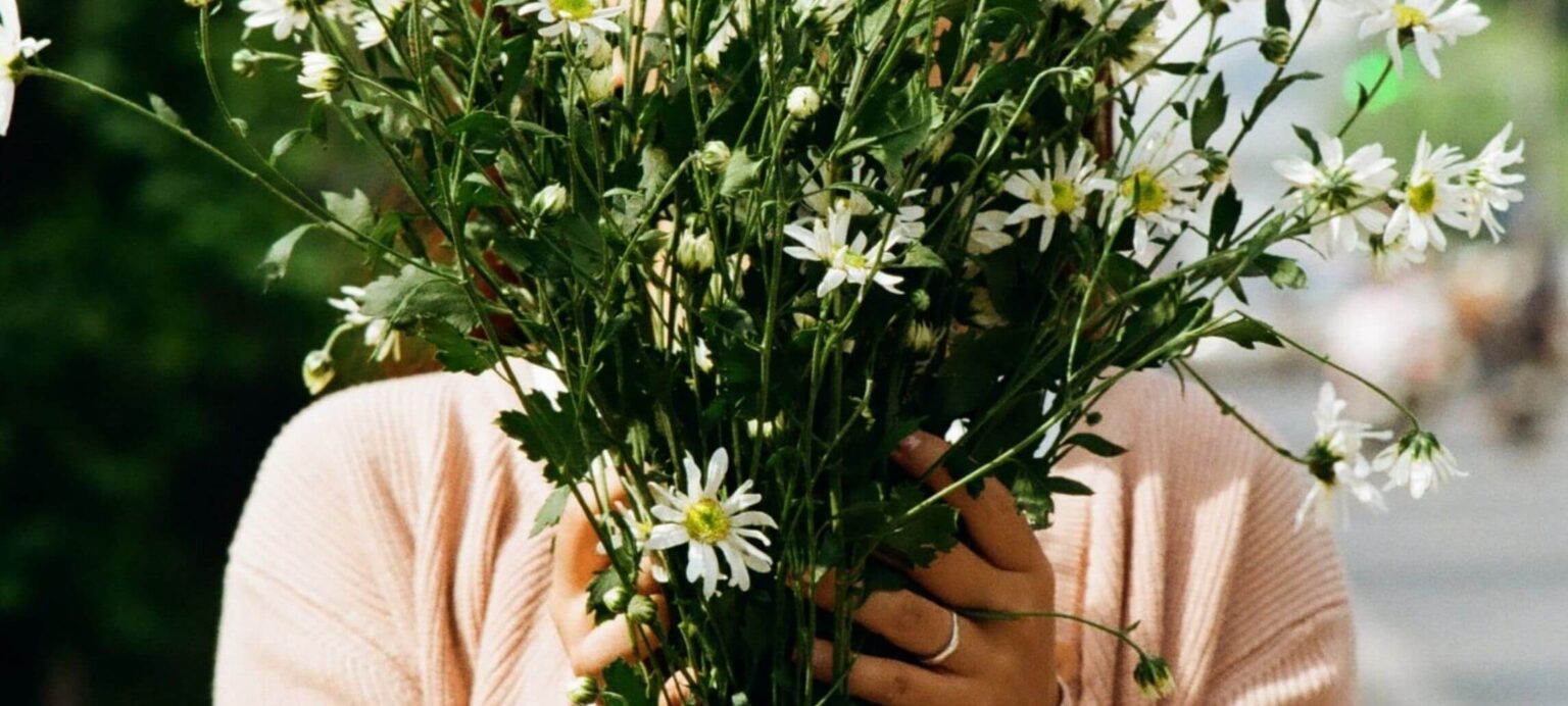 Negatief zelfbeeld? Leer anders naar jezelf kijken - Psychologie Magazine