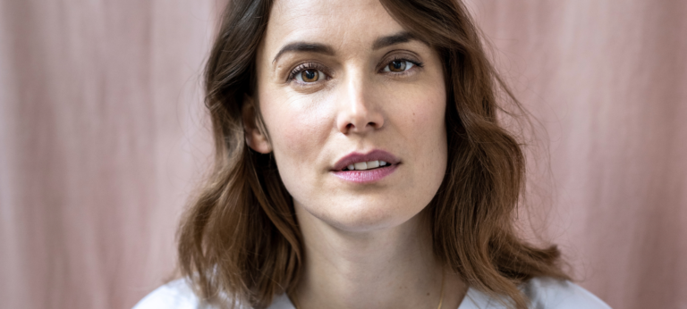 Lize Korpershoek over haar onveilige jeugd: ‘Ik mis iemand die voor me zorgt’