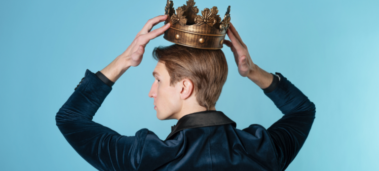 Heb je te maken met narcisme? 4 signalen om alert op te zijn