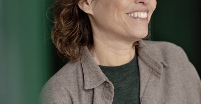 Waarom we het zo graag over onszelf hebben (en hoe het beter kan