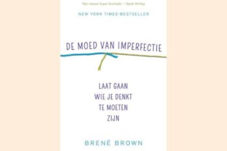 Het boek De moed van imperfectie t.w.v. € 20,99